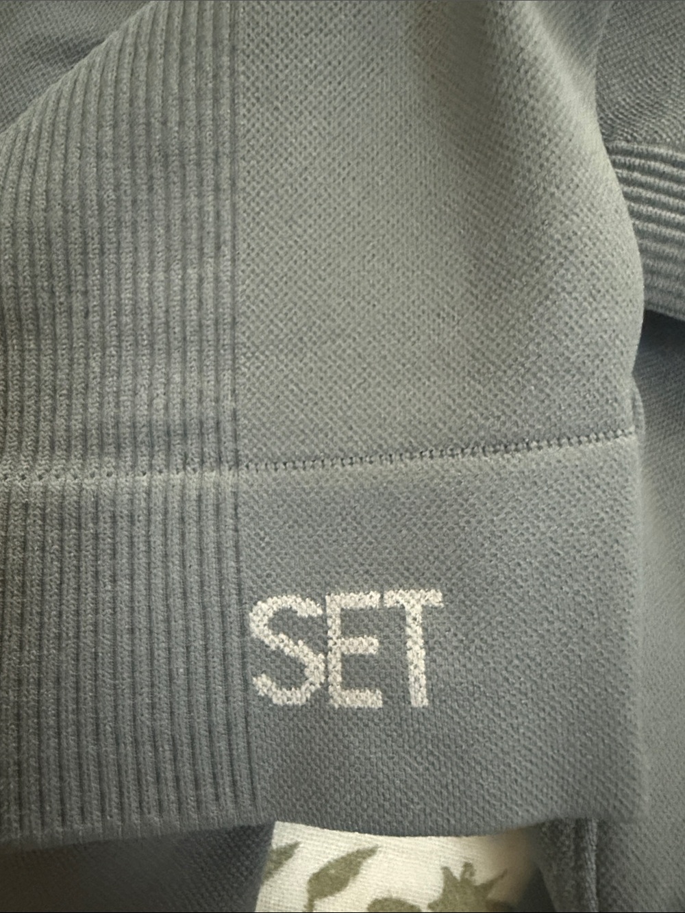 NWOT SET ACTIVE SCULPT LEGGINGS GREY SZ M - Picture 3 of 4